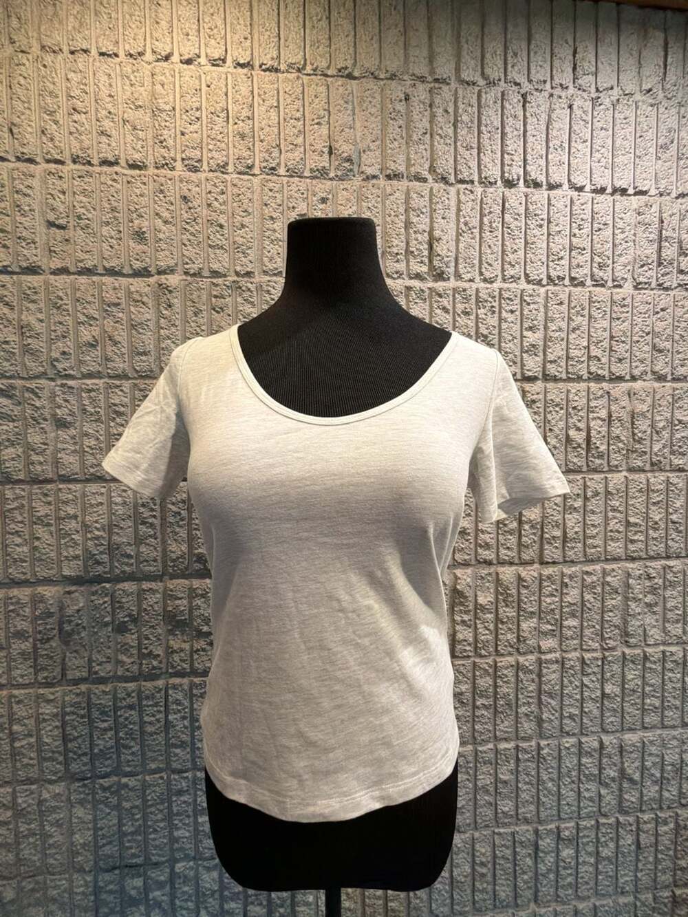 Edikted Scoop Neck T-Shirt Size L Gray Melange